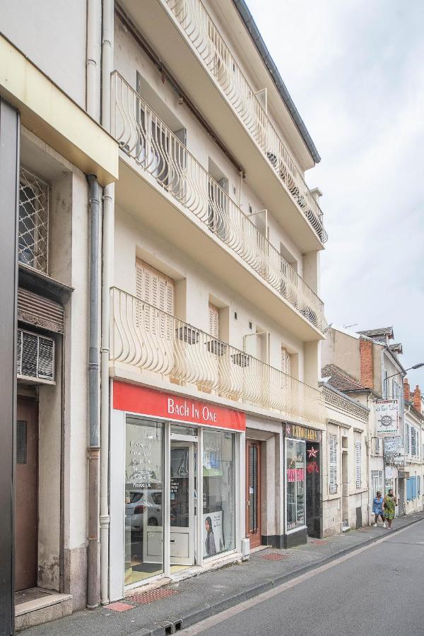 Le Dejoux - Appartement Avec Terrasse En Centre Ville Виши Экстерьер фото